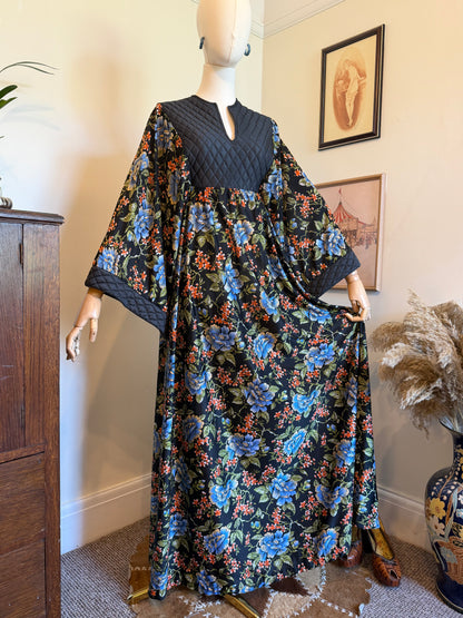 Vintage 1970s Floral Gown with Quilt Panels - Size Medium