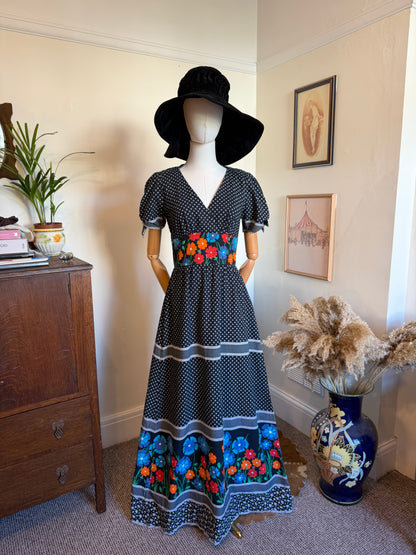 Vintage 1970s Folk Floral Cotton Maxi Dress - Size Small/Medium