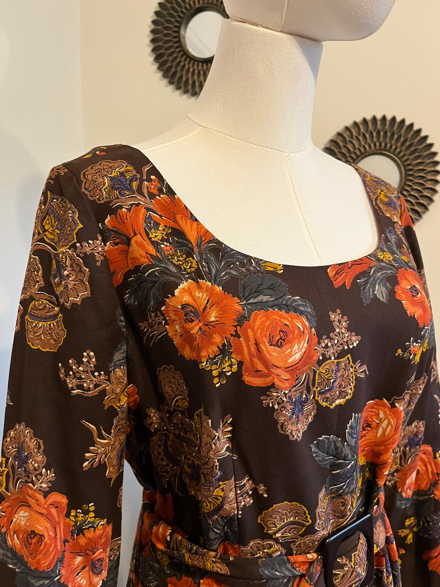 Vintage 1970s Rose Printed Scoop Neck Maxi Dress