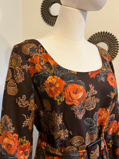 Vintage 1970s Rose Printed Scoop Neck Maxi Dress