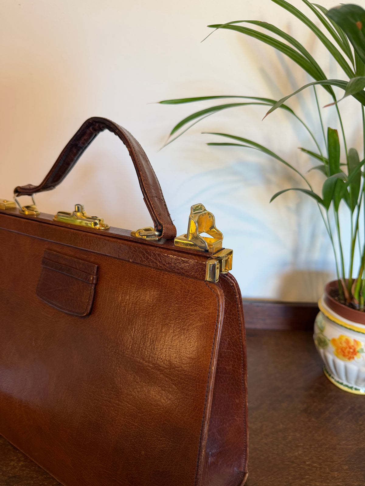 Vintage 1960s Brown Leather Structured Doctor Bag