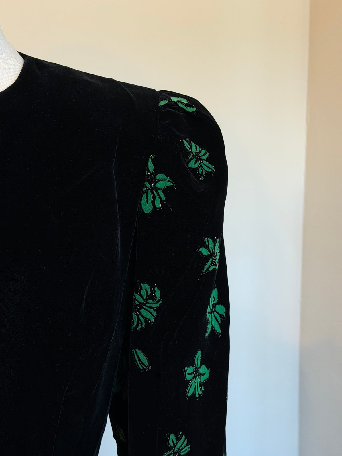 Vintage 1980s Black Velvet Green Floral Jacket - Size Medium