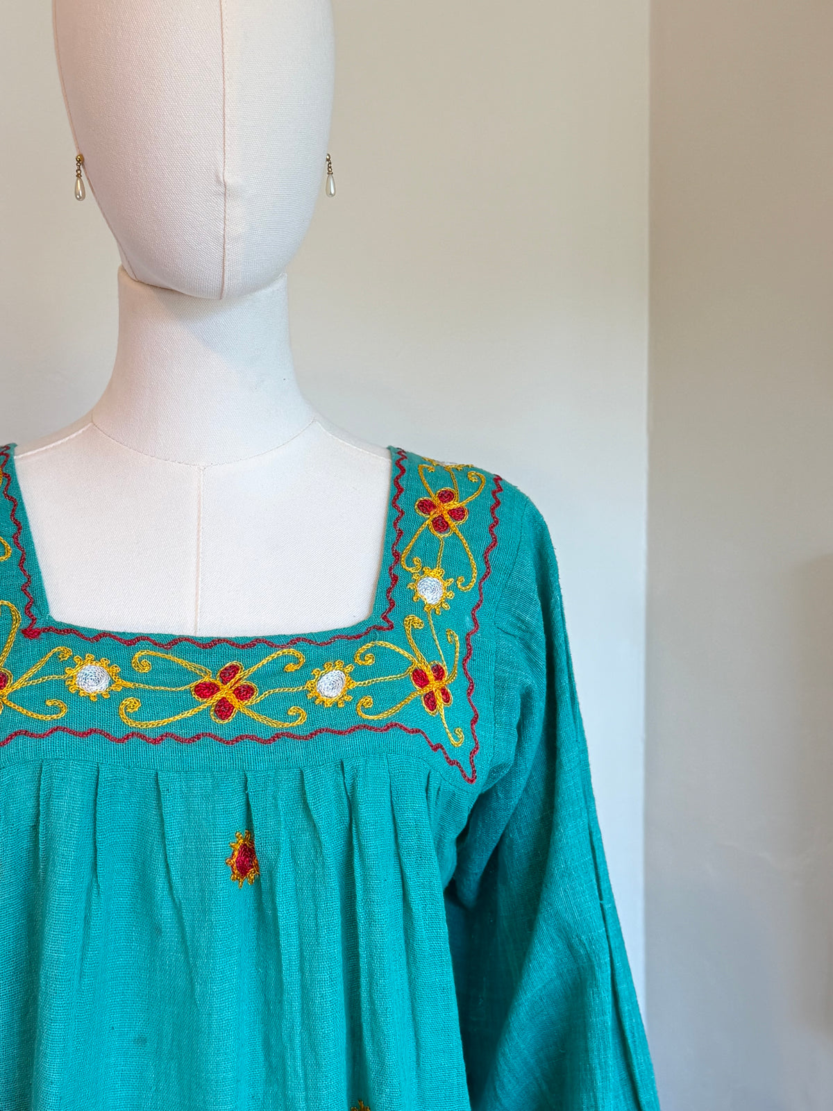 Vintage 1970s Turquoise Embroidered Cotton Smock Top - Size Medium