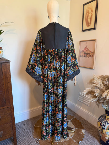 Vintage 1970s Floral Gown with Quilt Panels - Size Medium
