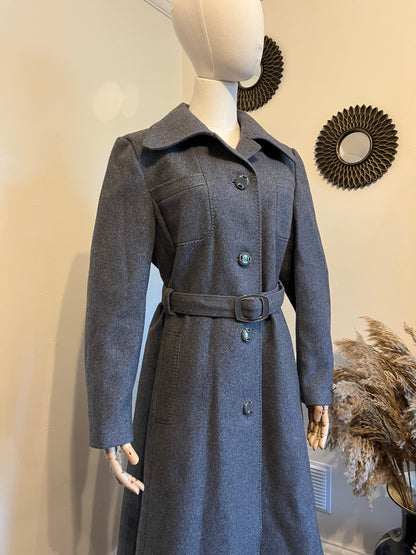 Vintage 1970s Tailored Wool Coat