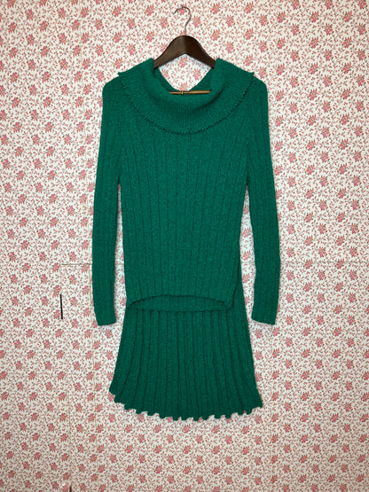 Vintage 1960s Green Ribbed Knitted Top & Skirt 2 Piece