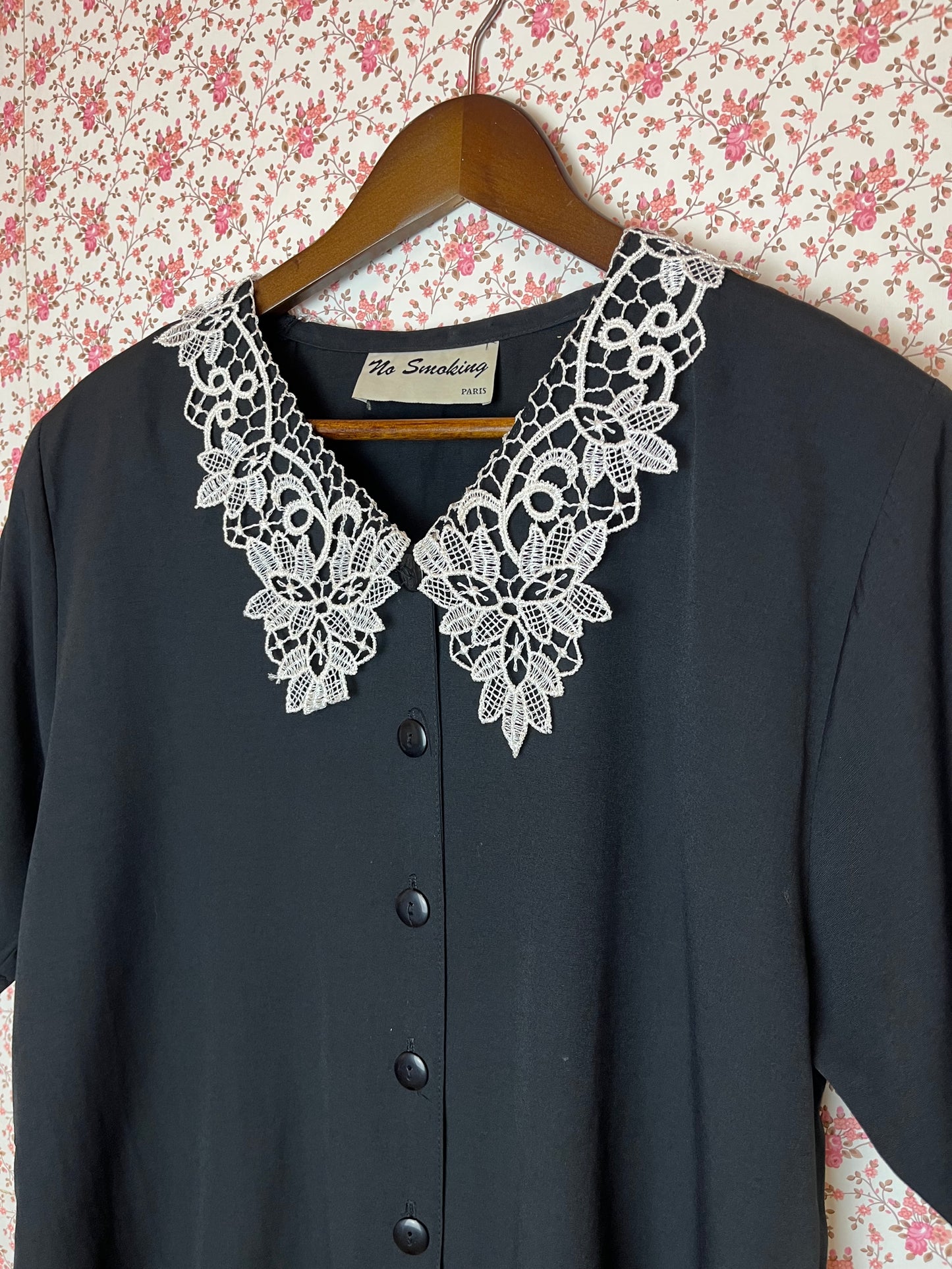 Vintage Appliqué Lace Black Short Sleeve Shirt