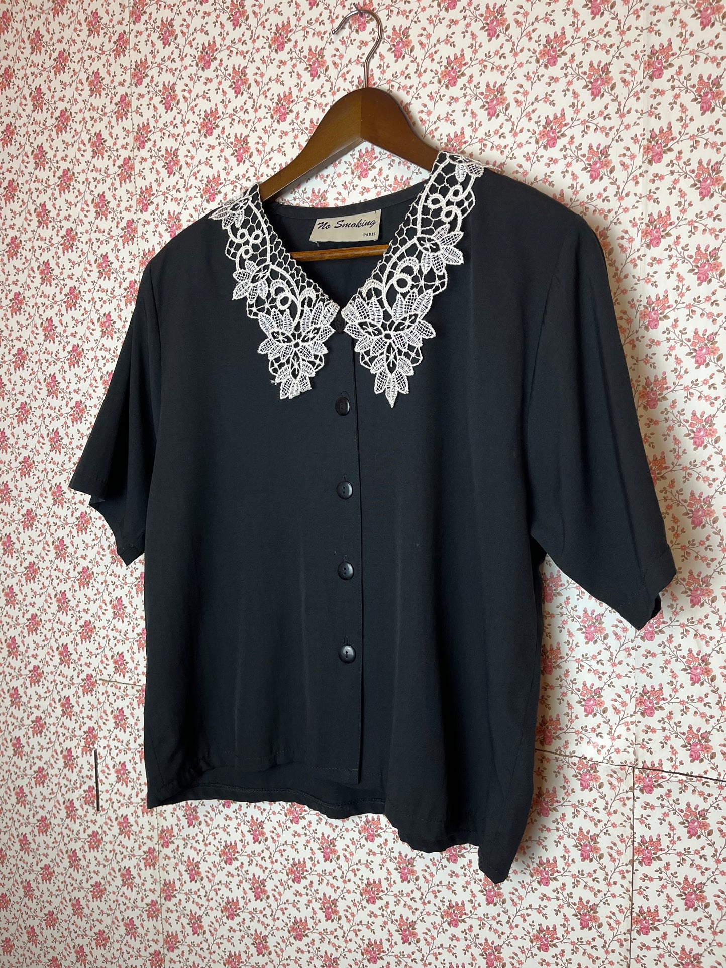 Vintage Appliqué Lace Black Short Sleeve Shirt