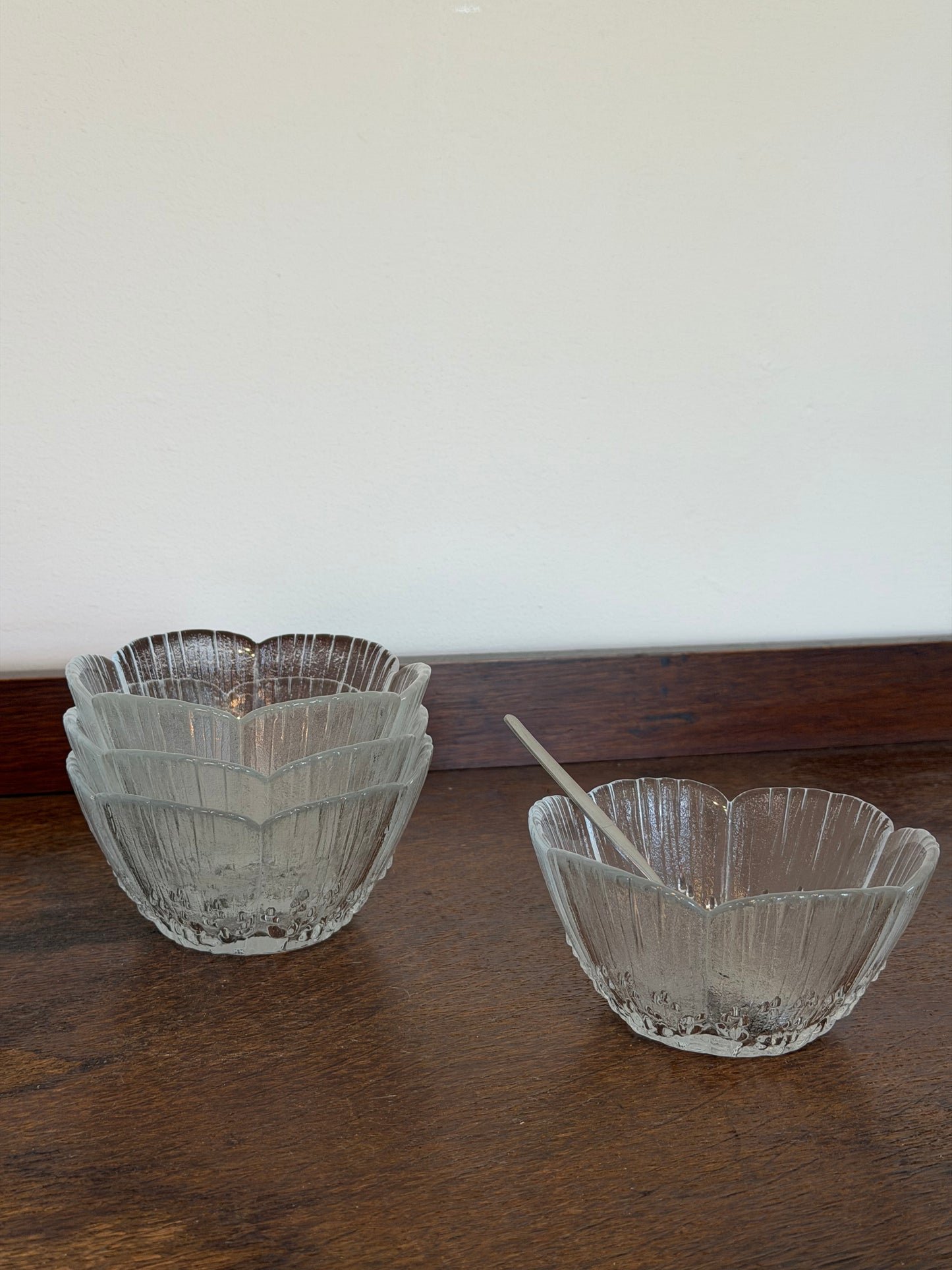 Set of 4 Vintage Frosted Petal Glass Dessert Bowls