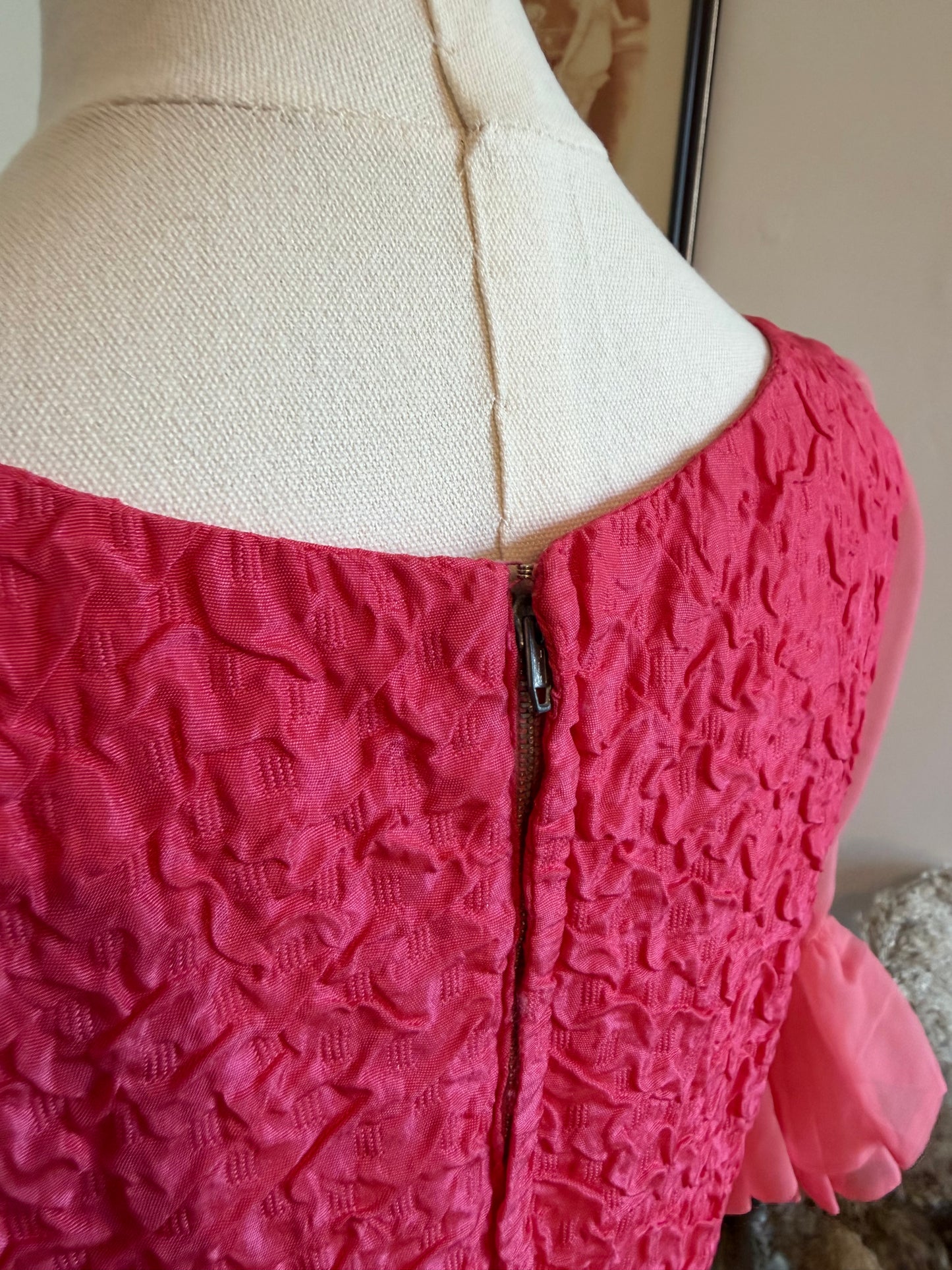 Vintage 1960s Handmade Textured Wiggle Dress - Size Medium