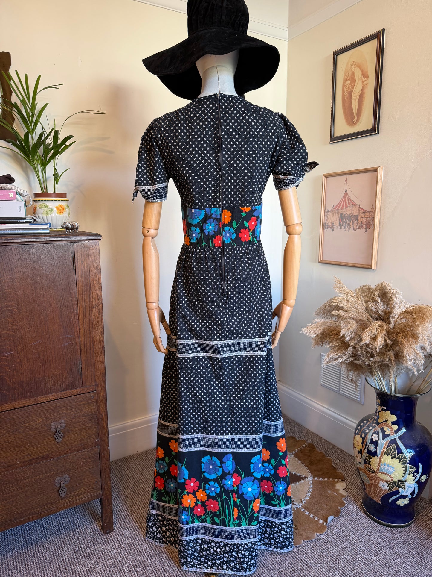Vintage 1970s Folk Floral Cotton Maxi Dress - Size Small/Medium