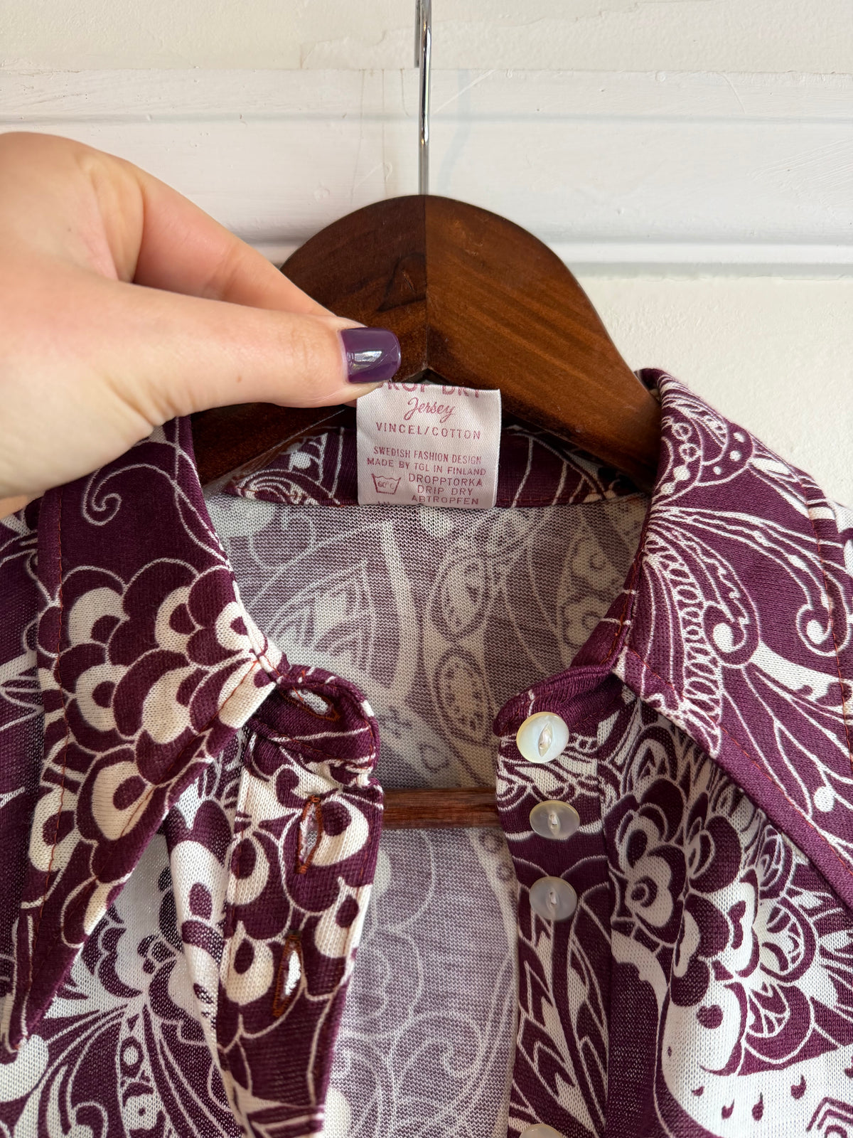Vintage 1970s Burgundy Paisley Short Sleeve Blouse - Size Small