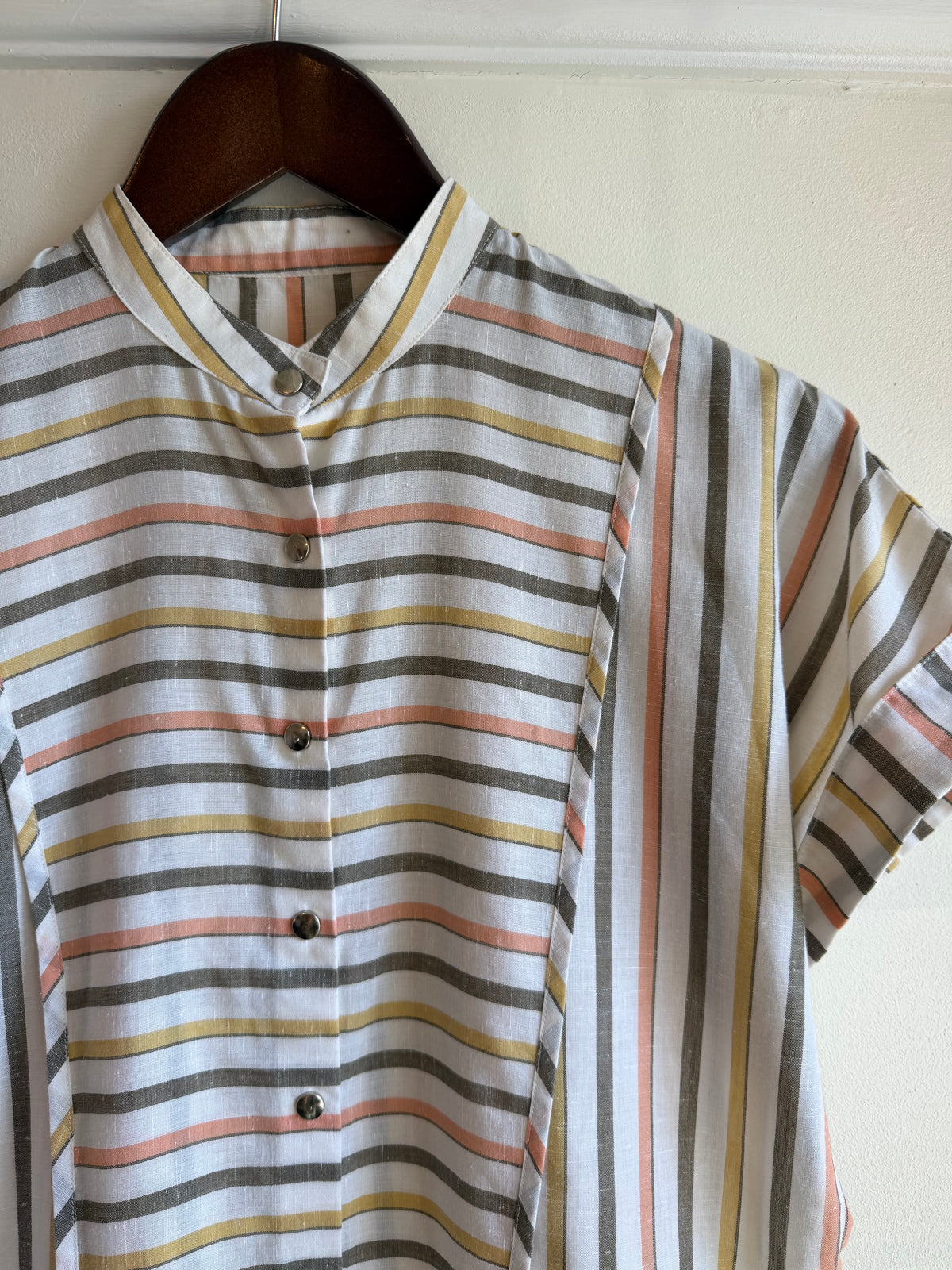 Vintage 1970s Pastel Stripe Mandarin Collar Button Front Blouse - Size Medium