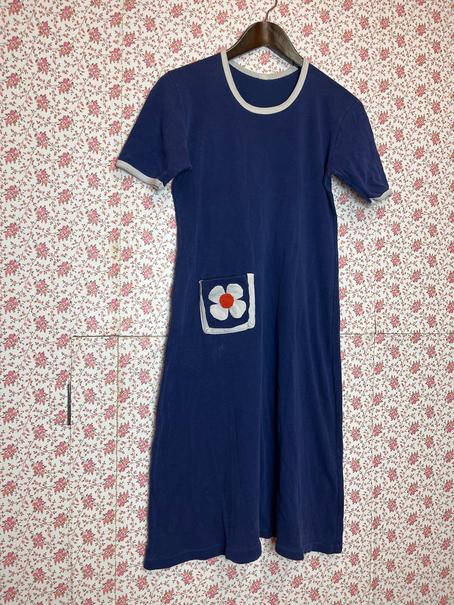 Vintage 1970s Hand Made Flower Pocket T-Shirt Dress