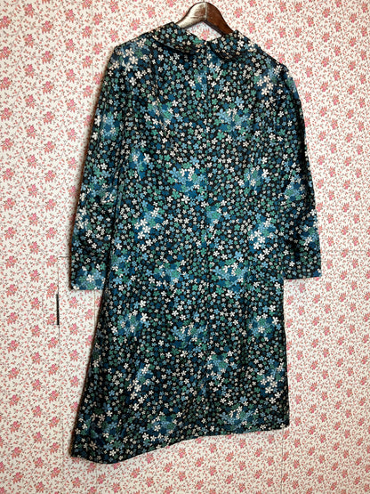 Vintage 1970s Handmade Floral Blue and Black Dagger Collar Shift Dress