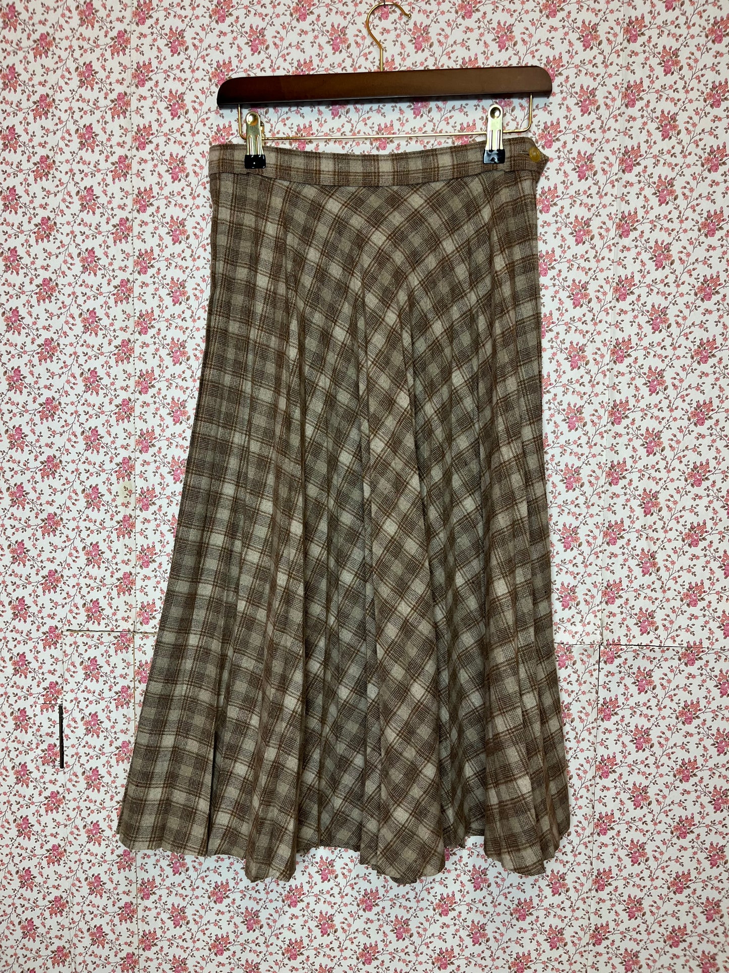 Vintage 1970s Wool Blend Checked Pleated Midi Skirt in Beige