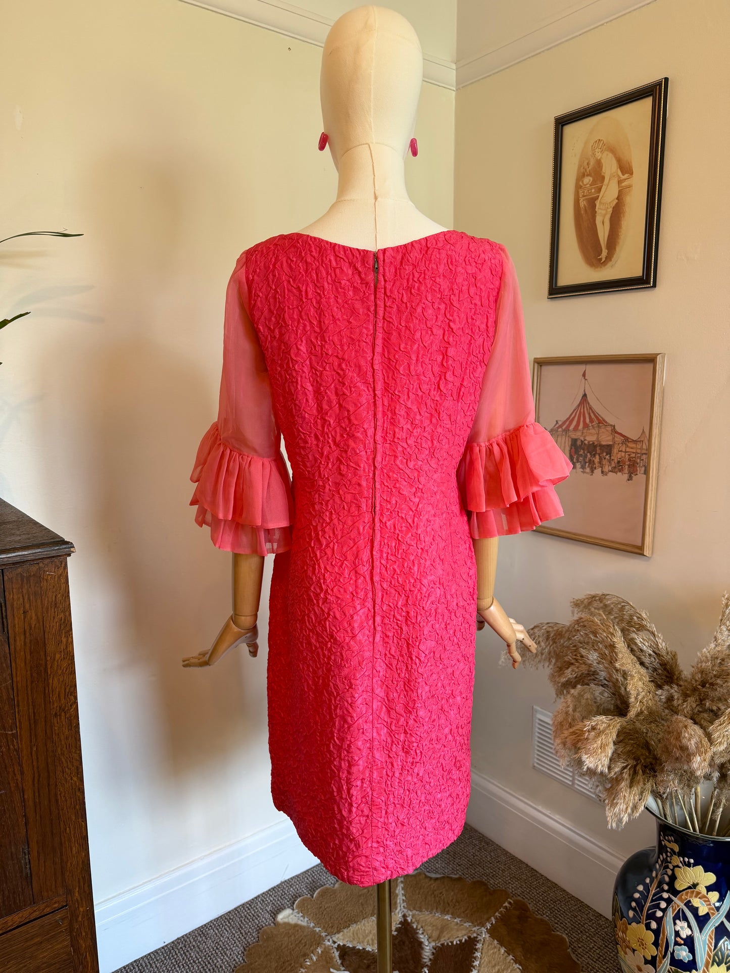 Vintage 1960s Handmade Textured Wiggle Dress - Size Medium