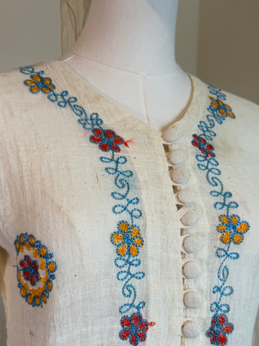 Vintage 1970s White Embroidered Cotton Folk Blouse - Size Small