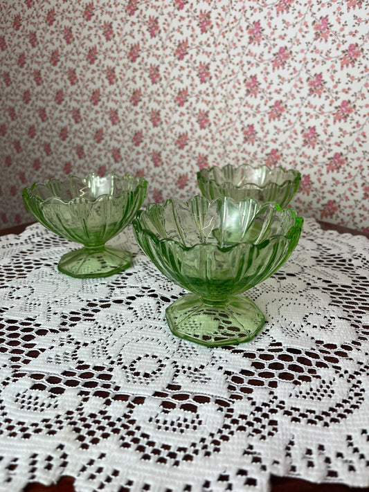 Vintage 1930s Art Deco Green Glass Dessert Bowls set of 3