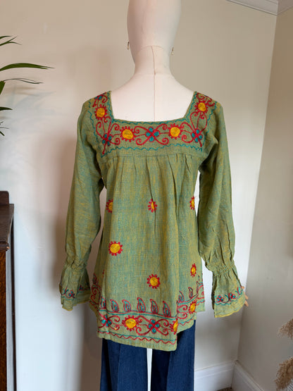 Vintage 1970s Green Cotton Embroidered Boho Tunic Top - Size Medium