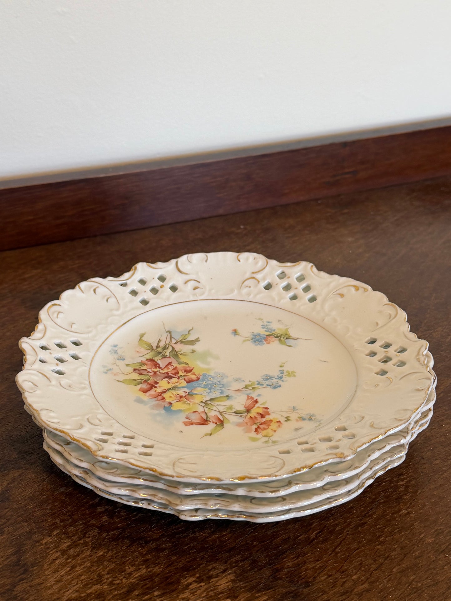 Vintage 1950s Set of 4 Vintage Reticulated Floral Dessert Plates