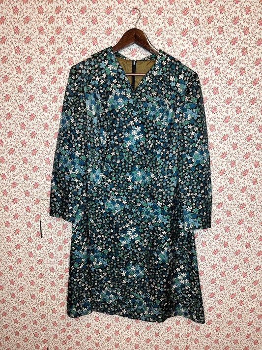 Vintage 1970s Handmade Floral Blue and Black Dagger Collar Shift Dress