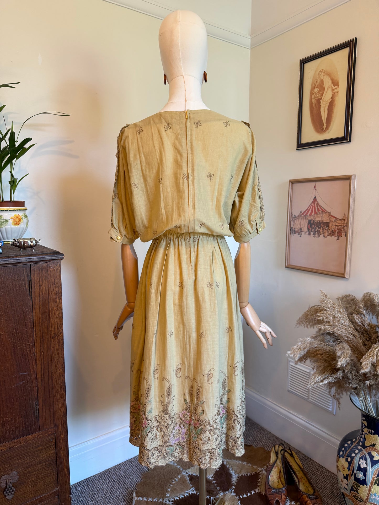 Vintage 1950s Cotton Broderie Anglaise Painted Tea Dress - Size Small/Medium