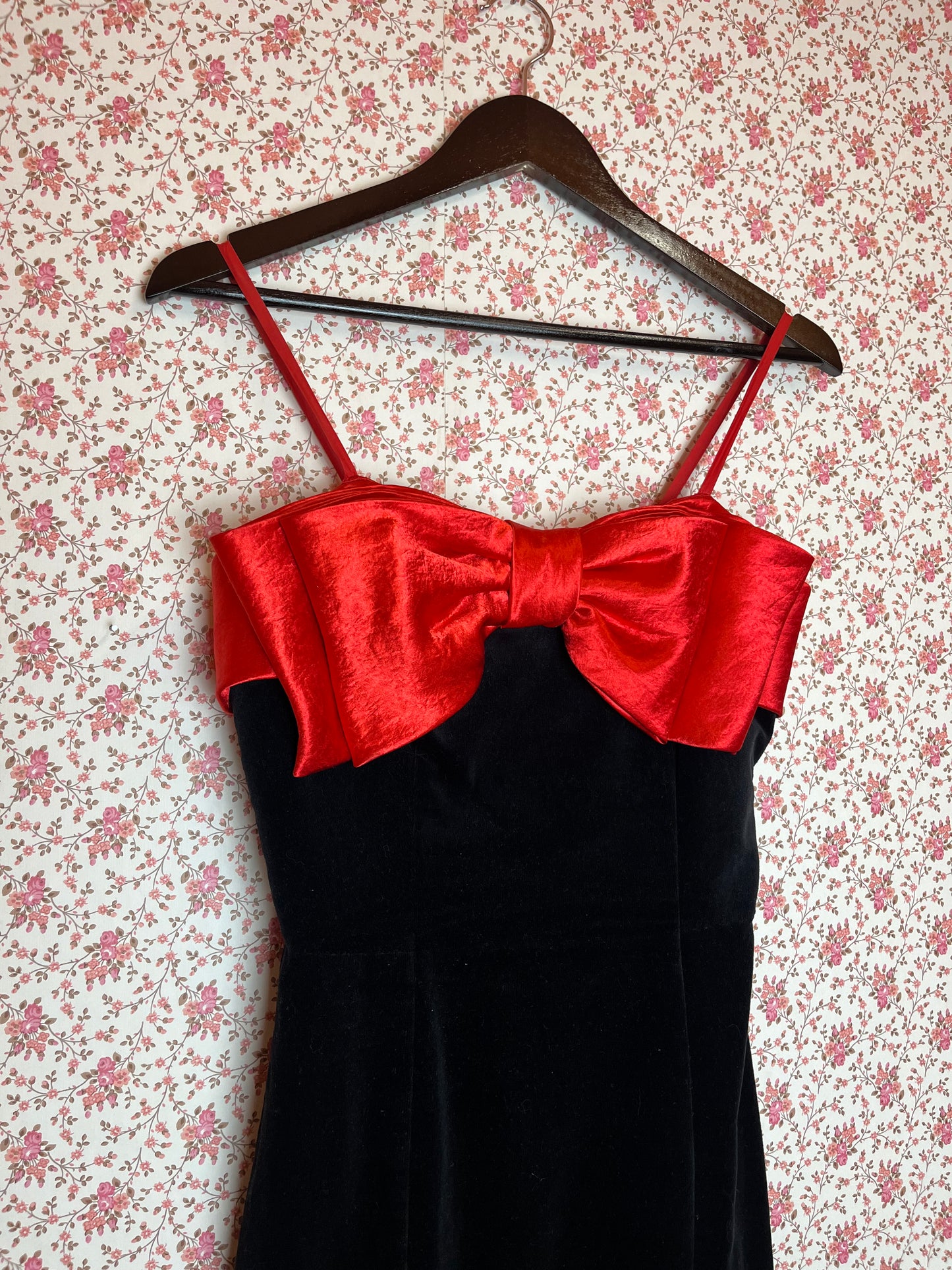 Vintage 1960s Black Velvet & Red Satin Bow Evening Dress