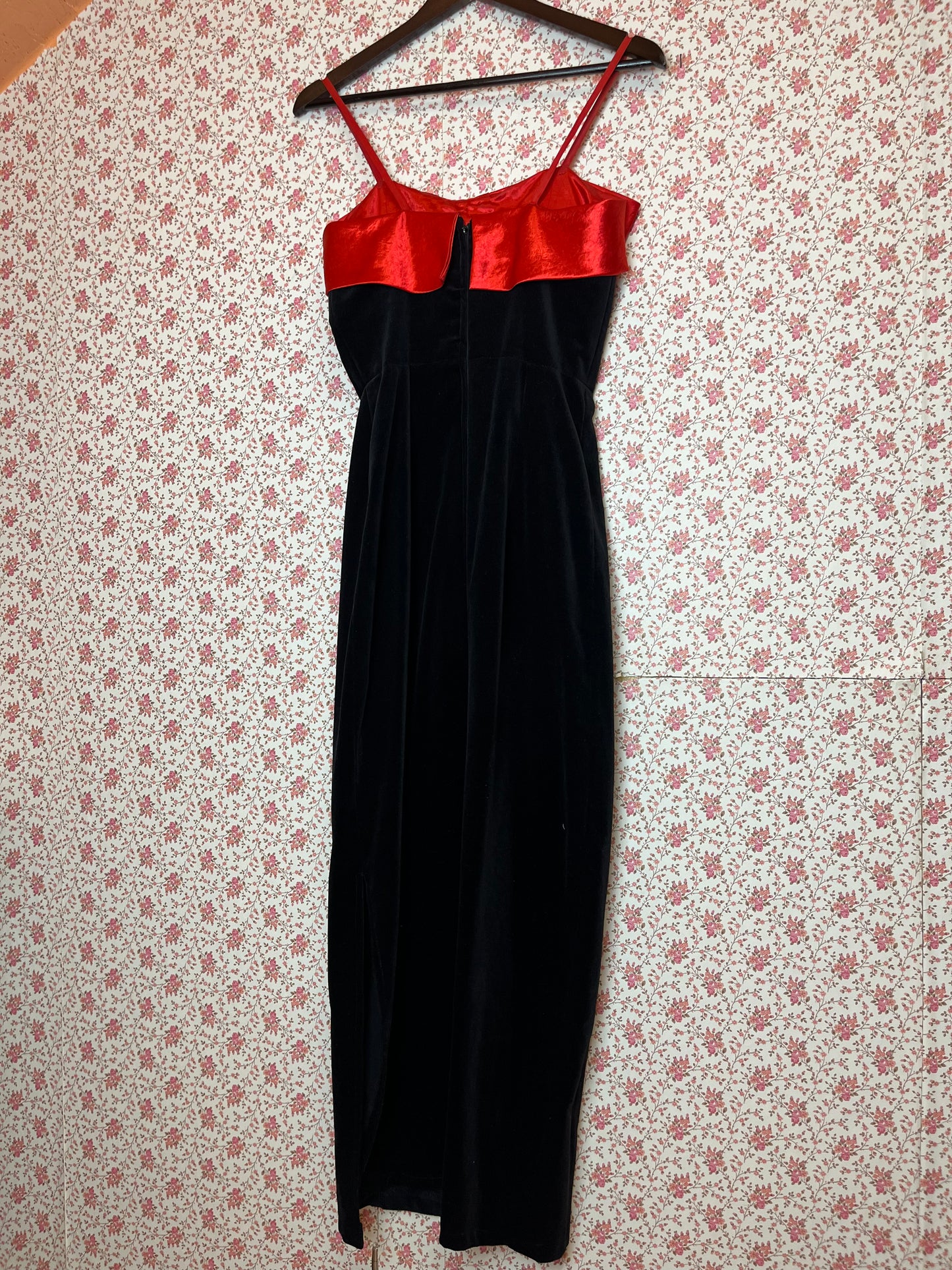 Vintage 1960s Black Velvet & Red Satin Bow Evening Dress