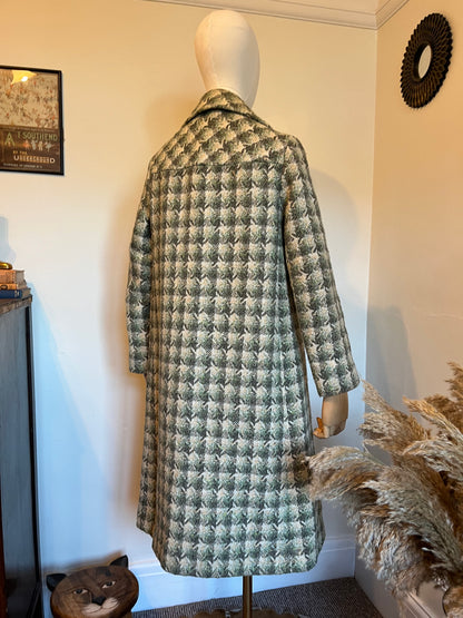 Vintage 1970s Wool Blend Houndstooth Tweed Coat