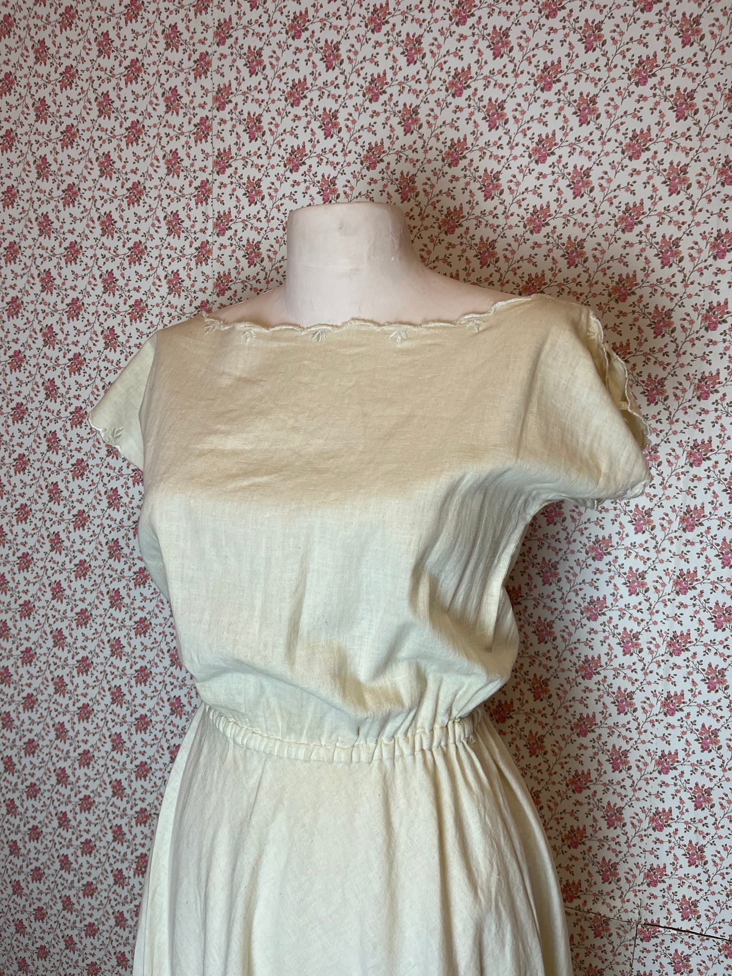 Vintage 1950s Cotton A-Line Scalloped Midi Dress