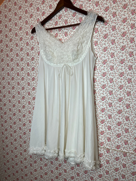 Vintage 1960s White Ruffled Babydoll Negligee
