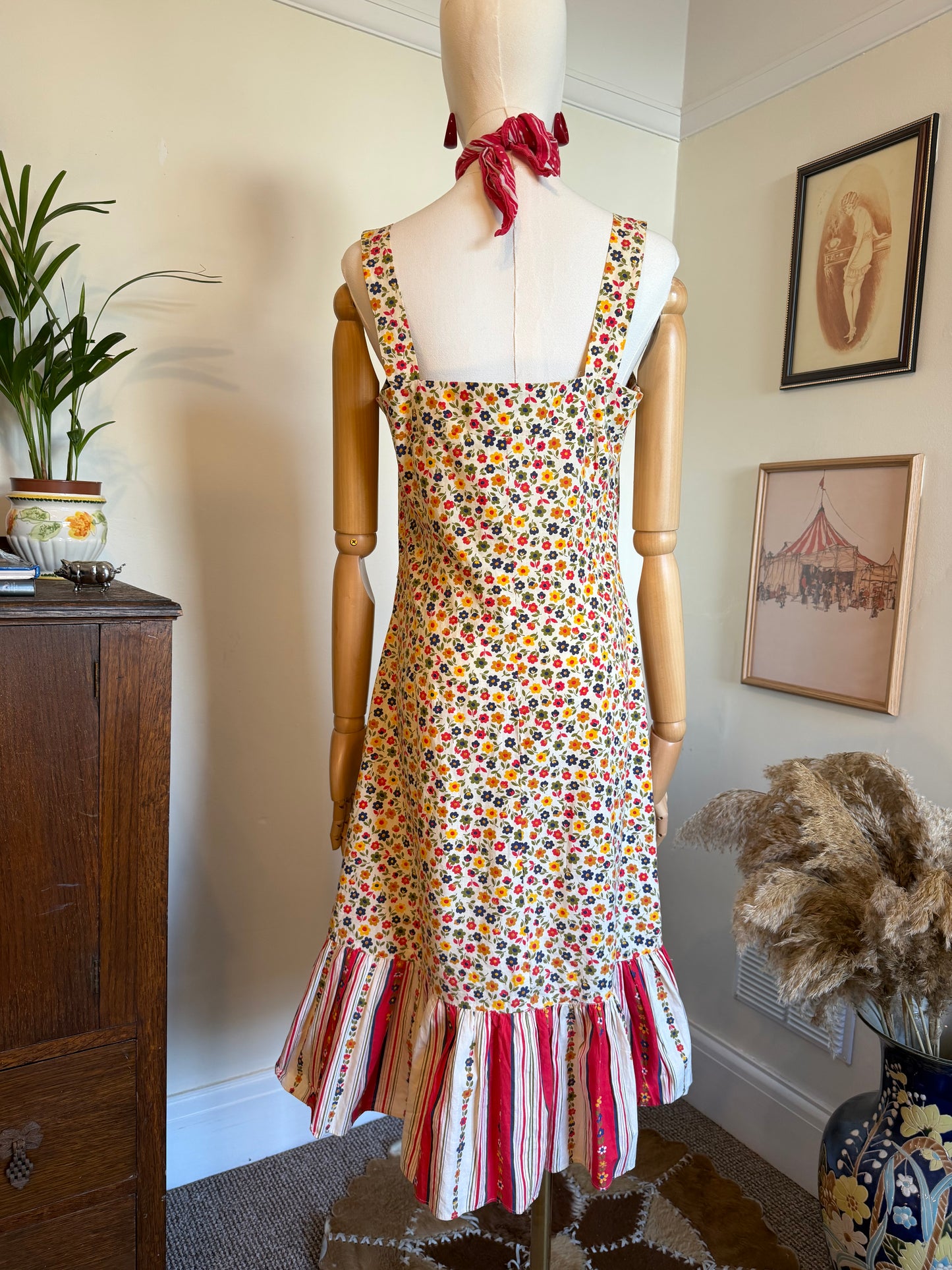 Vintage 1960s Floral Pattern Cotton Pinafore Dress - Size Medium