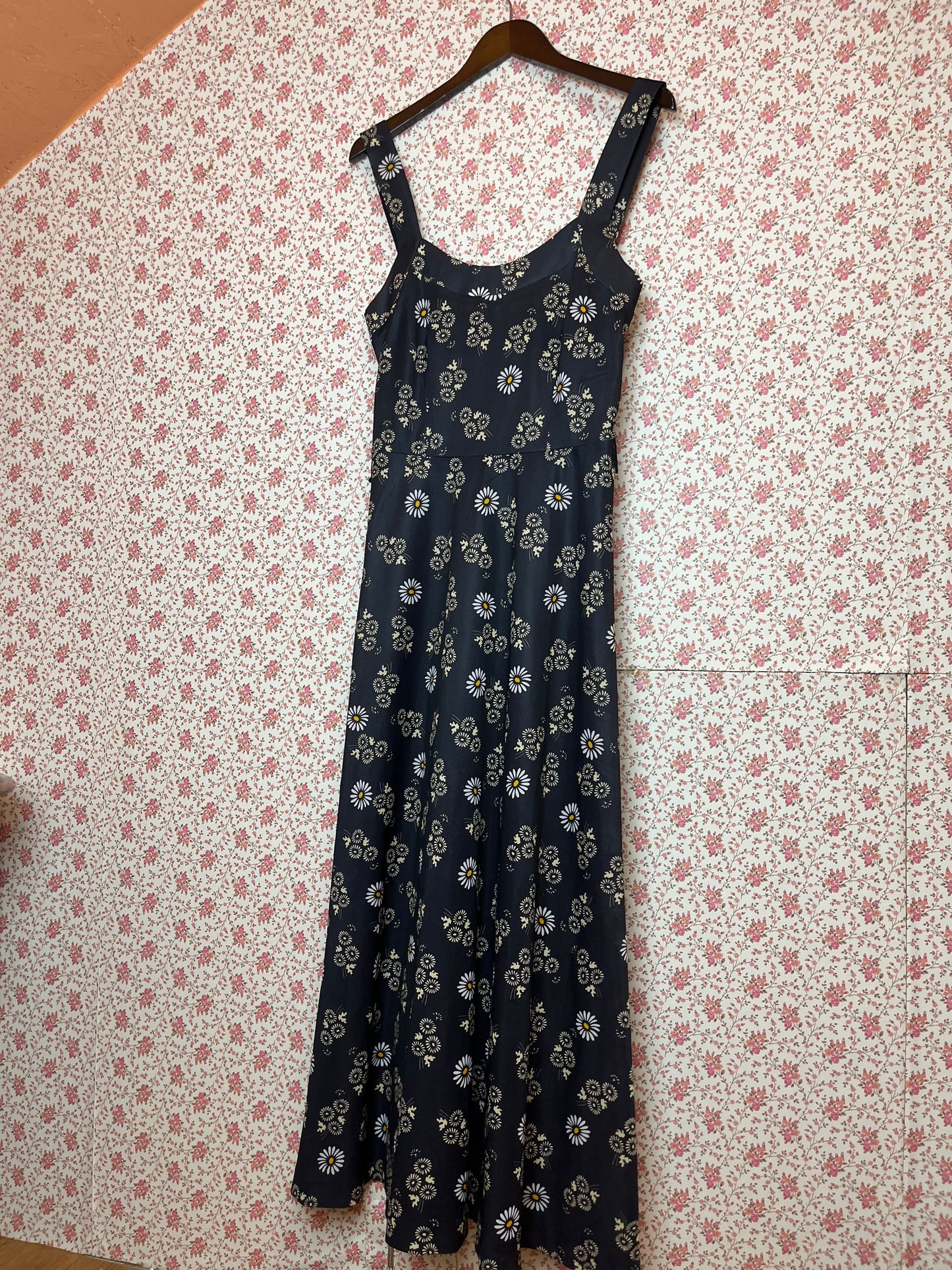 Vintage 1970s Daisy Print Sleeveless Maxi Dress