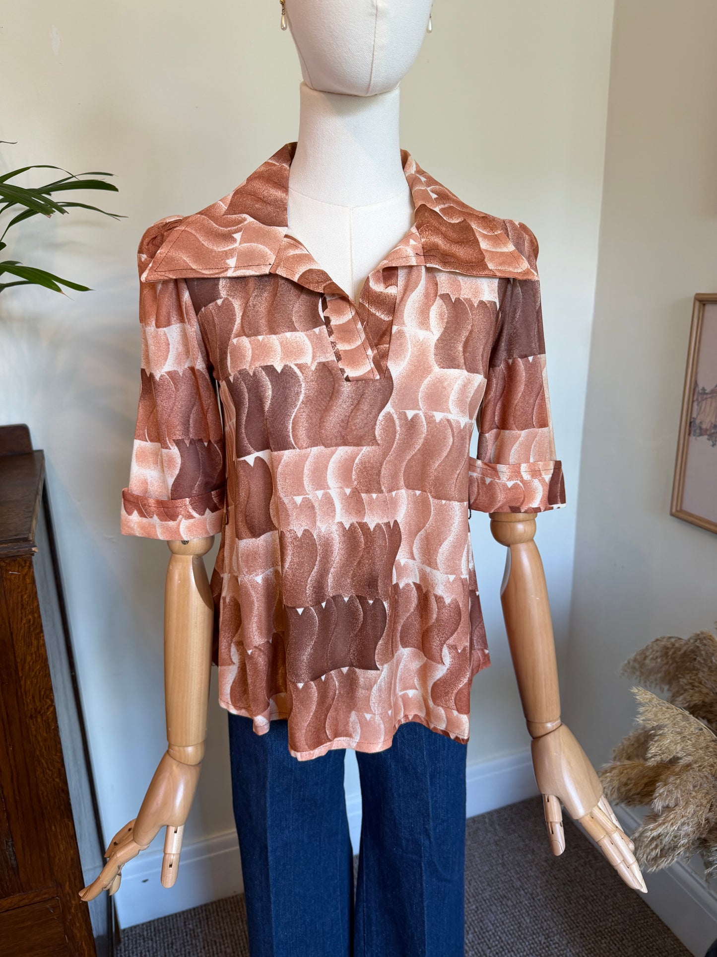 Vintage 1970s Brown Abstract Print Wide Collar Blouse - Size Small