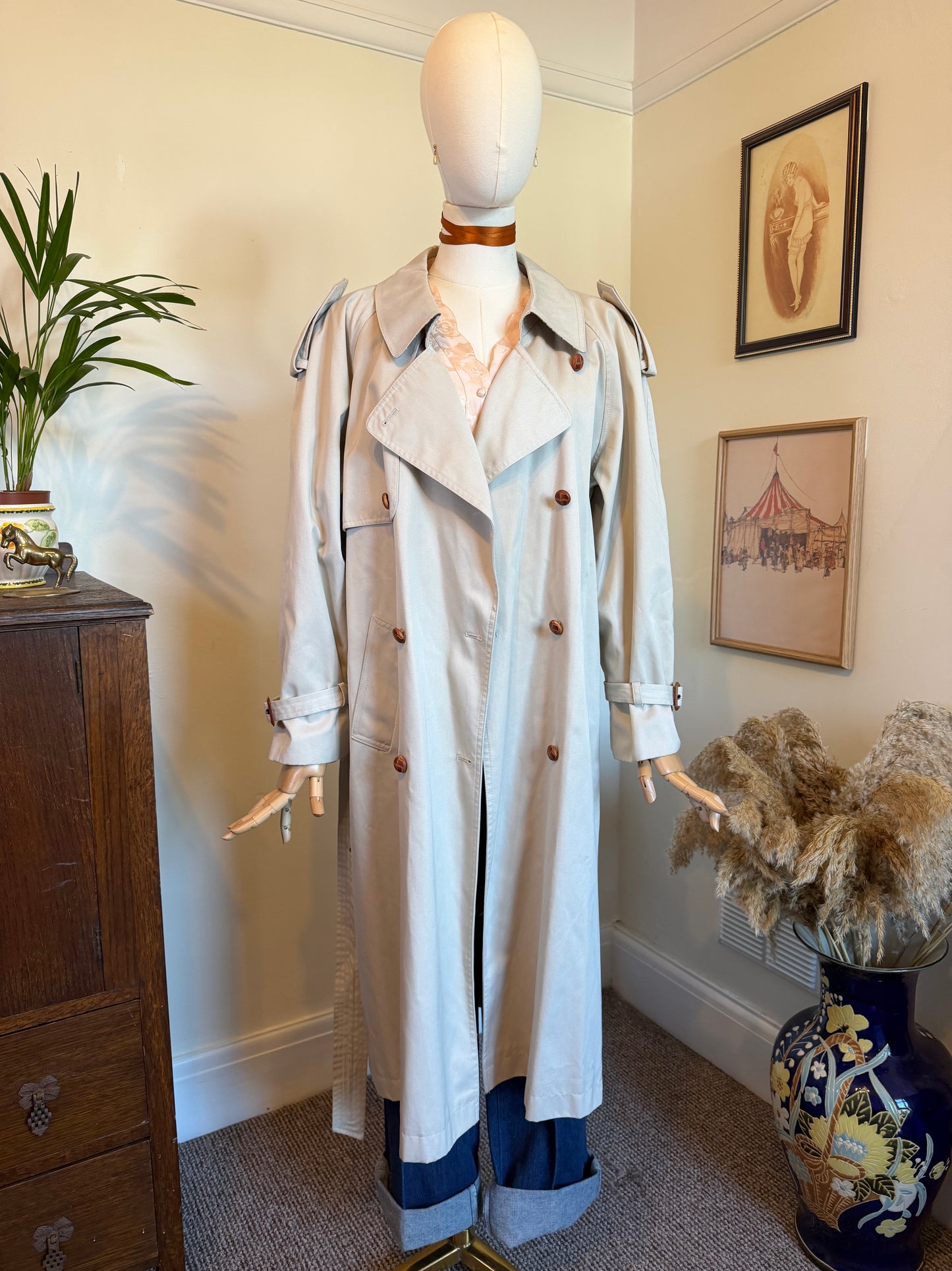 Vintage 1980s  Ecru French Trench Coat - Size Large