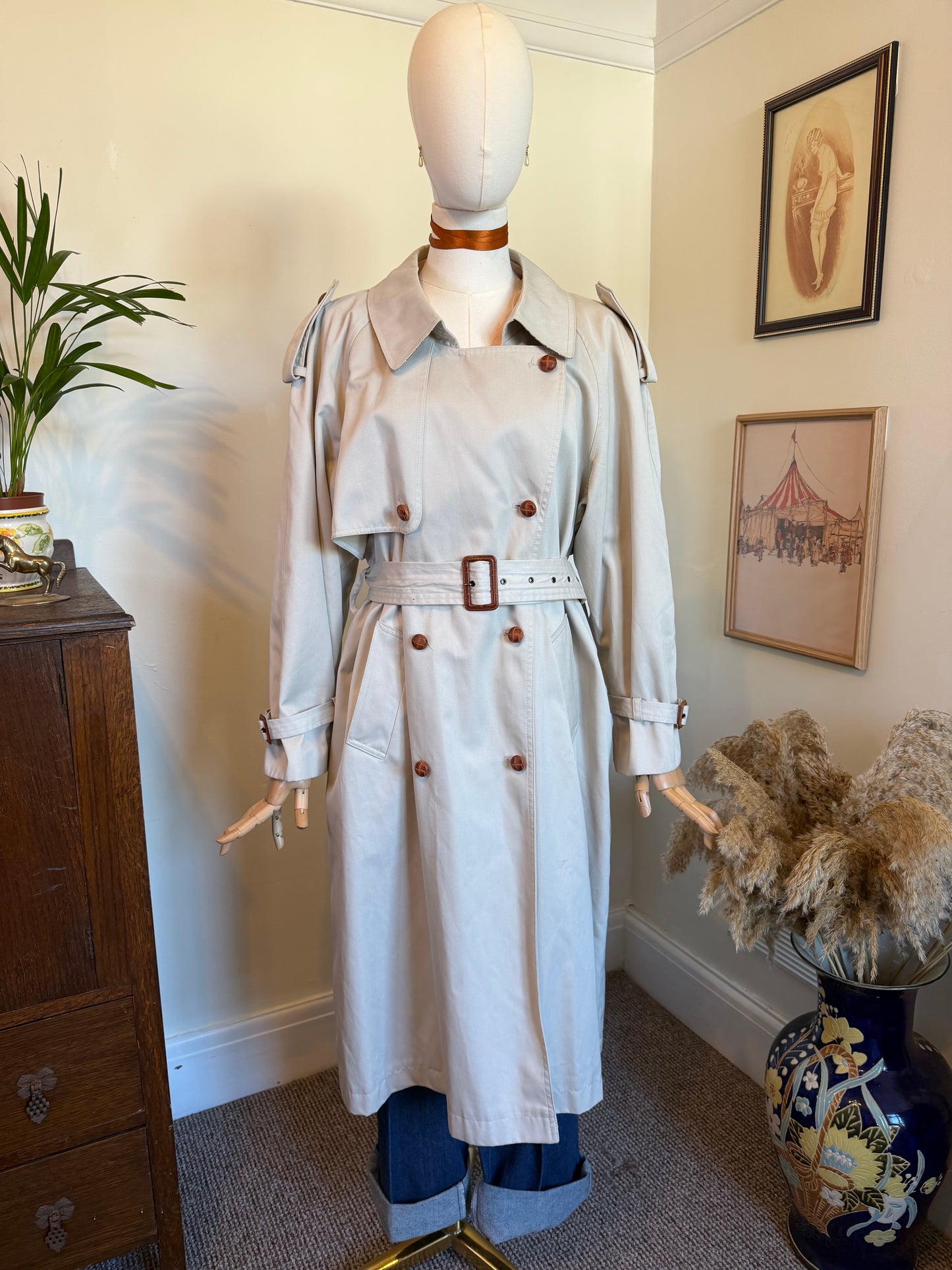 Vintage 1980s  Ecru French Trench Coat - Size Large
