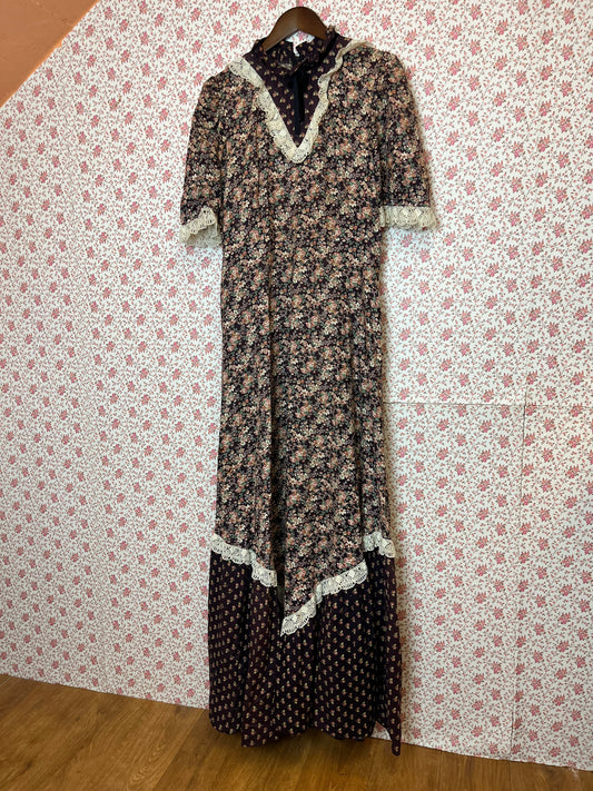 Vintage 1970s Victoriana High Neck Prairie Dress