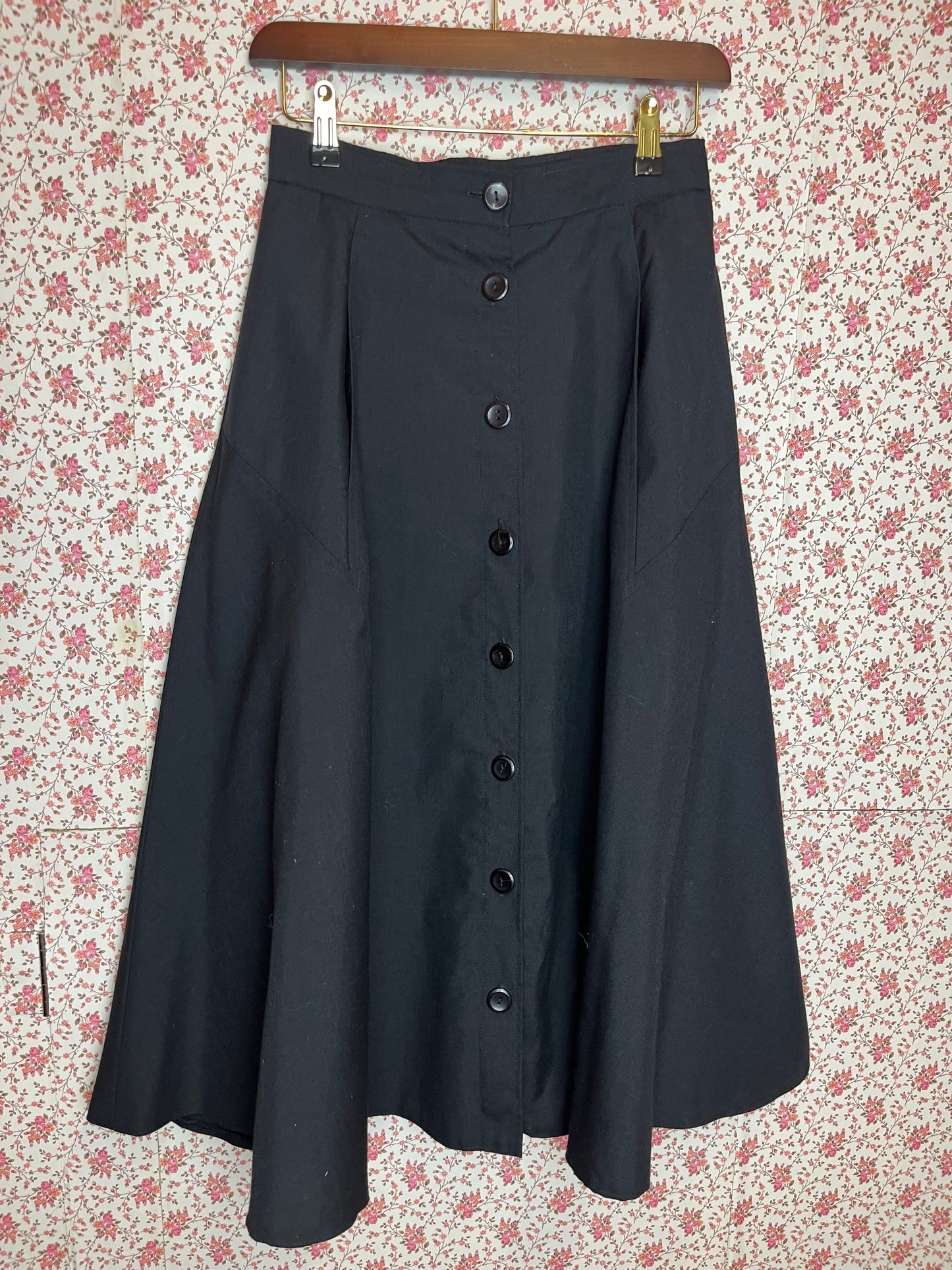 Vintage 1960s Black Full A Line Midi Skirt with Buttons and Pockets