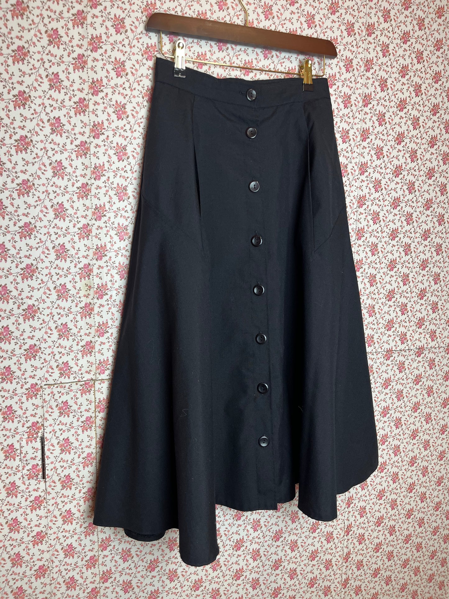 Vintage 1960s Black Full A Line Midi Skirt with Buttons and Pockets