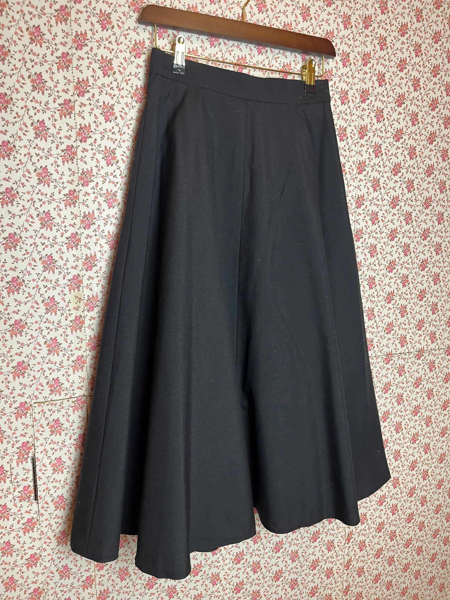 Vintage 1960s Black Full A Line Midi Skirt with Buttons and Pockets