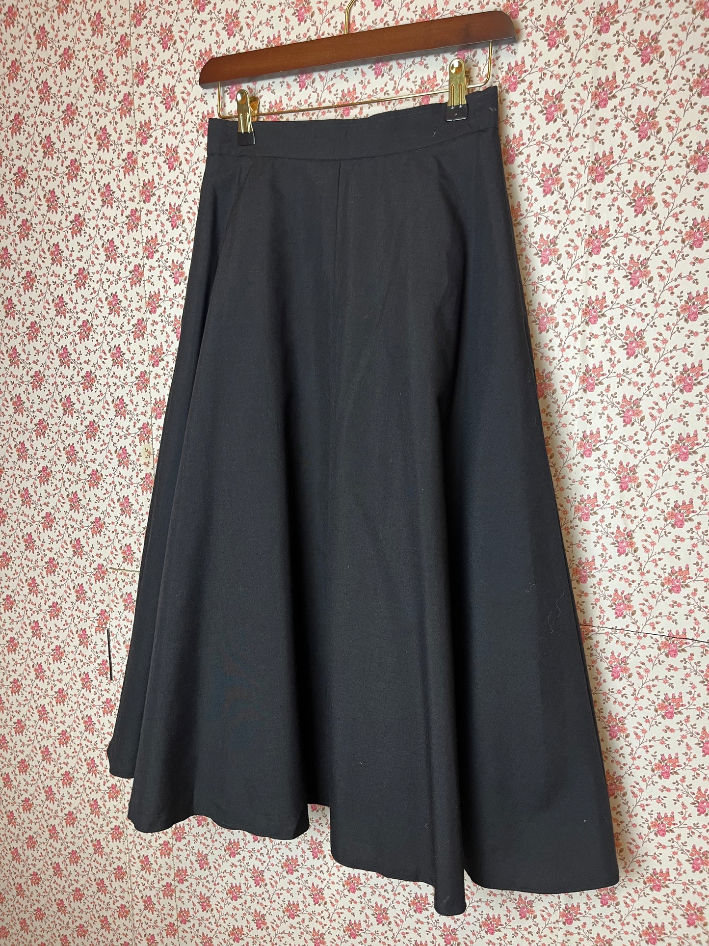 Vintage 1960s Black Full A Line Midi Skirt with Buttons and Pockets