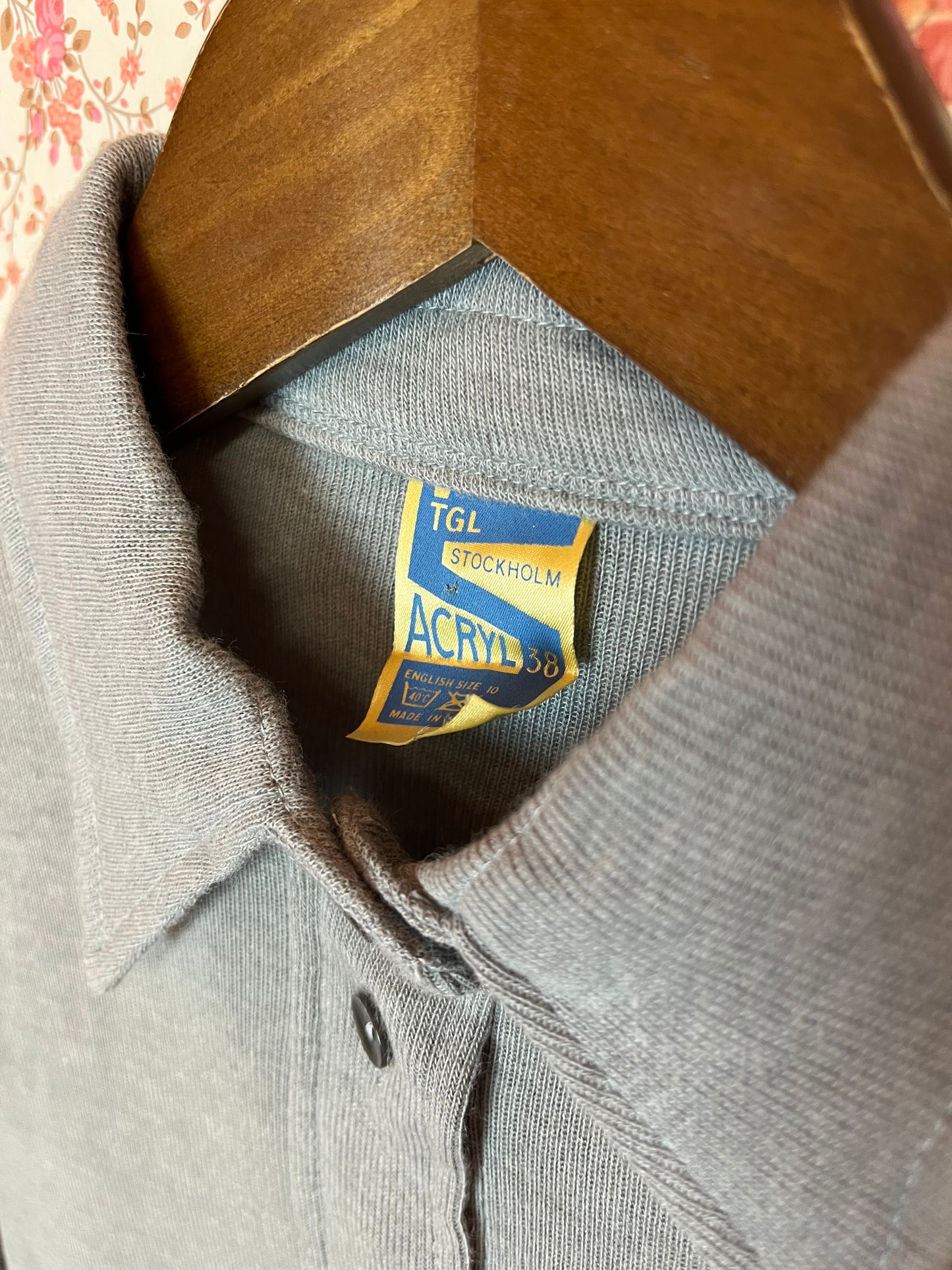 Vintage 1960s Acryl Grey Popover Shirt