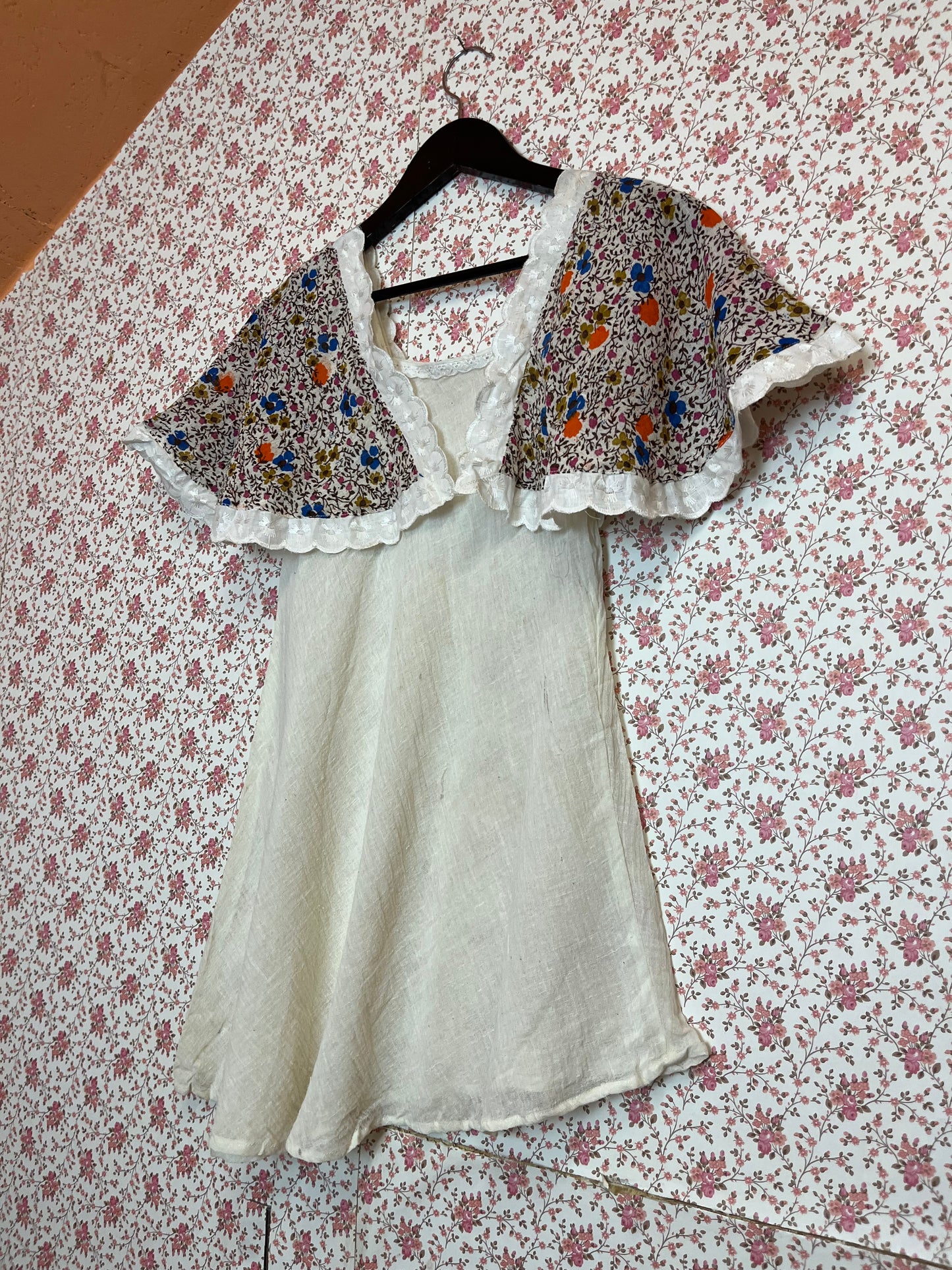 Vintage 1970s Cheesecloth Flutter Blouse