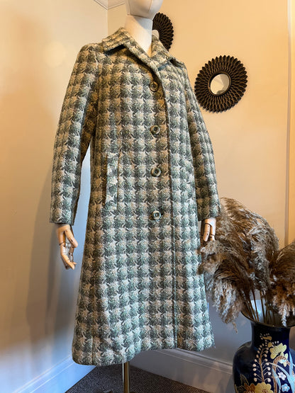 Wool blend checked mid length vintage 1970s coat fully lined in sage green and cream houndstooth check pattern 