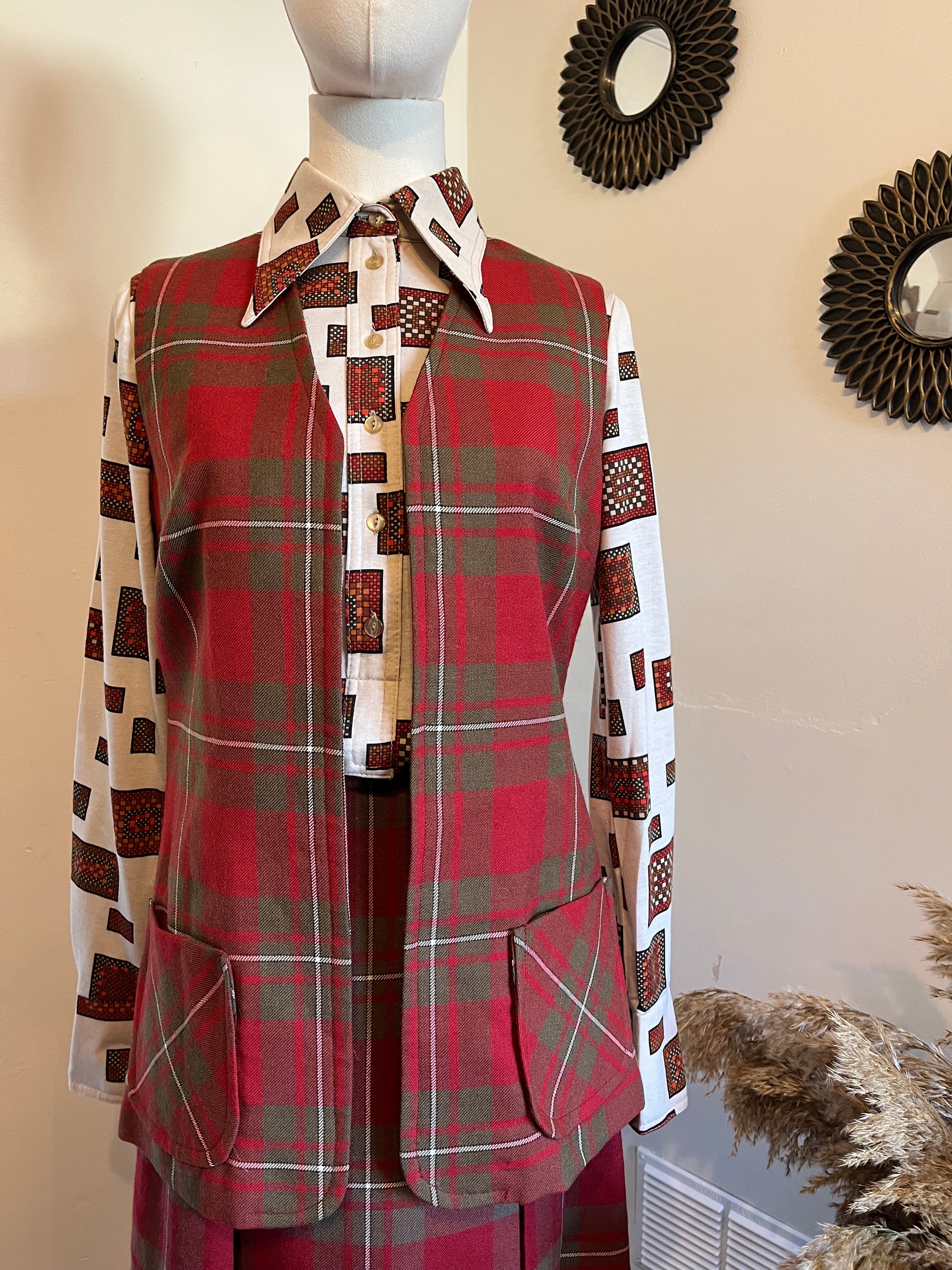 Vintage 1970s wool plaid checked waistcoat and skirt 2 piece suit set In brown and crimson red high waisted skirt vintage suit set size x small small