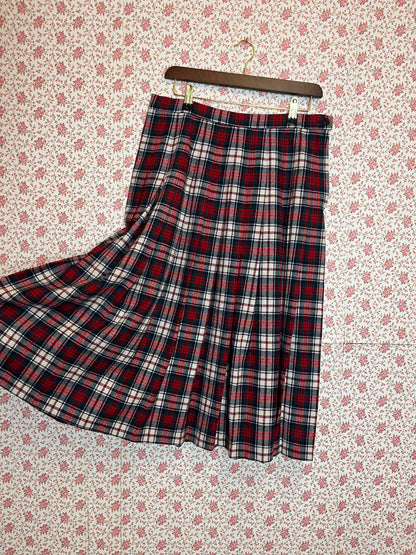 Vintage 1970s Authentic Mucduff Tartan Pure Wool Skirt