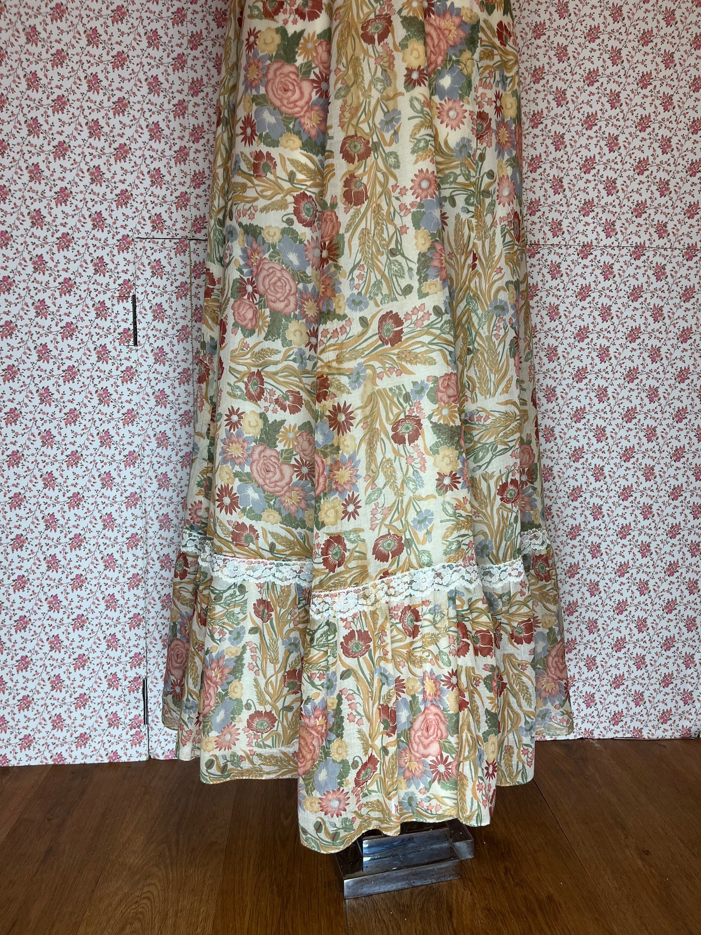 Beautiful Original Vintage 1970s Ladies Garment Union Handmade Floral Maxi Dress